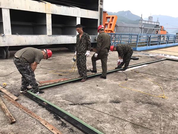 闸门水封更换、改造施工